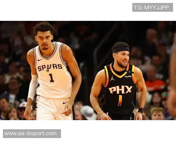 太阳主帅称布克将更多担任控卫角色提升球队进攻效率