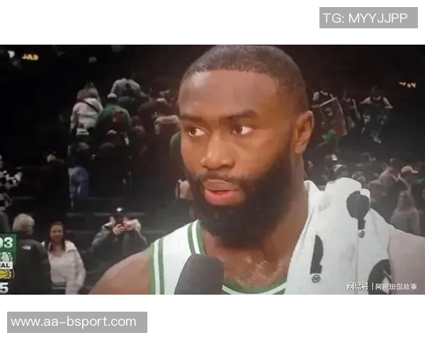 杰伦布朗首节火力全开独得16分但球队仍落后11分苦苦追赶