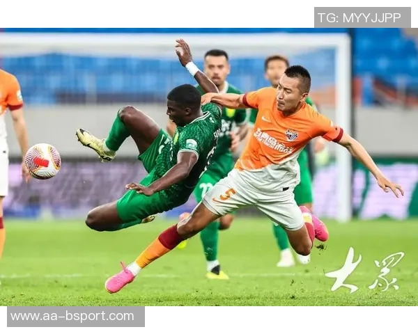 青岛海牛瞄准自由身罗马尼亚球员亚历山德鲁巴卢察加强阵容